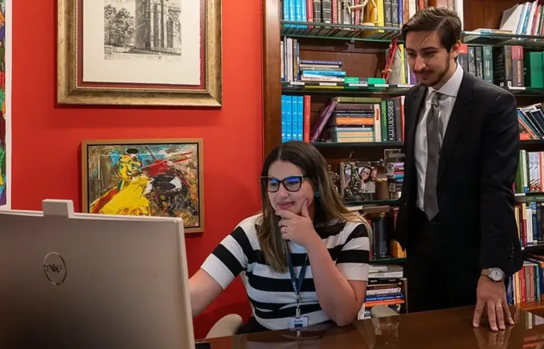 Lideranças jovens crescem na indústria brasileira, aponta estudo