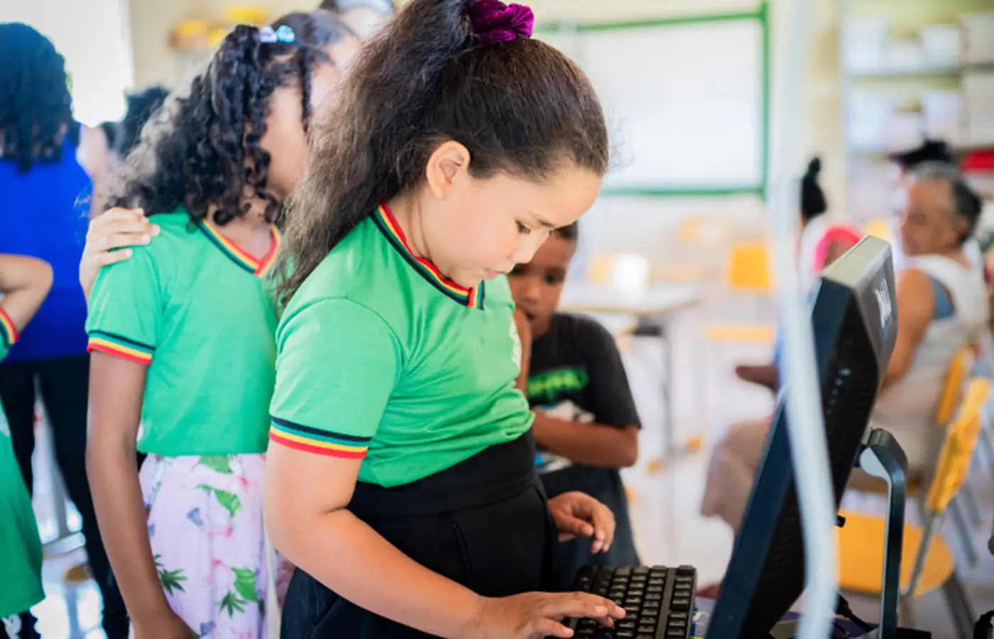 Escolas Conectadas leva internet a mais de mil escolas do ES