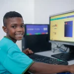 Escolas Conectadas leva internet a quase 3 mil escolas de Goiás