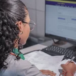 Escolas Conectadas leva internet a 2 mil escolas públicas do AM