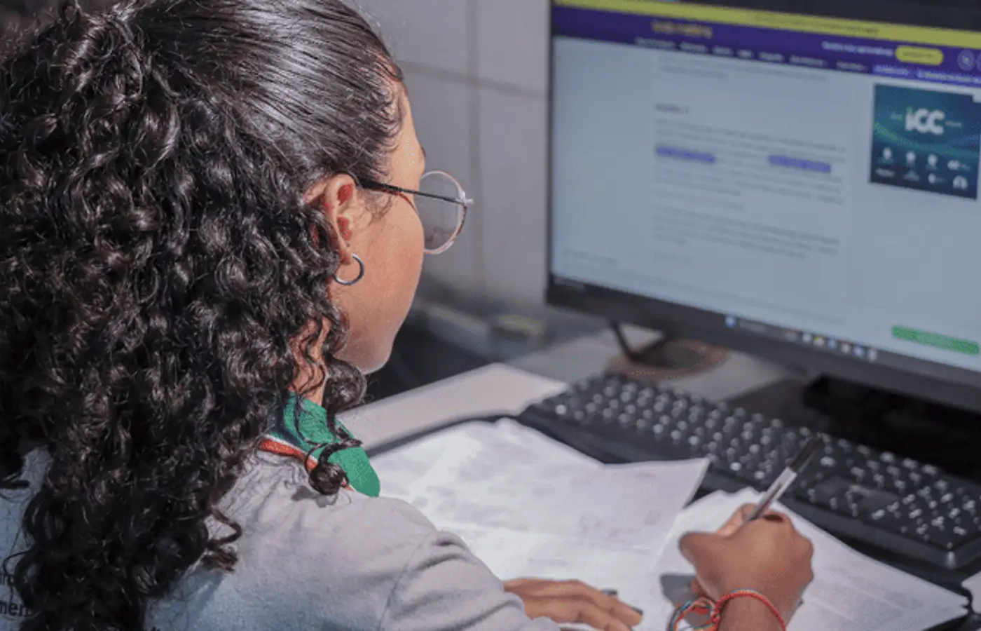 Escolas Conectadas leva internet a 2 mil escolas públicas do AM