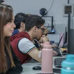 Internet chega a 8 mil escolas públicas da Bahia em 2025