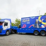 Carreta Digital leva formação tecnológica gratuita a Teresina