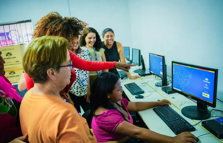 Computadores para Inclusão forma 3,9 mil gaúchos em cursos