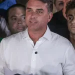 Carta de Flávio Bolsonaro agradece Milei e Trump por apoio