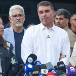 STF nega buscas em endereços de Flávio Bolsonaro: entenda o caso