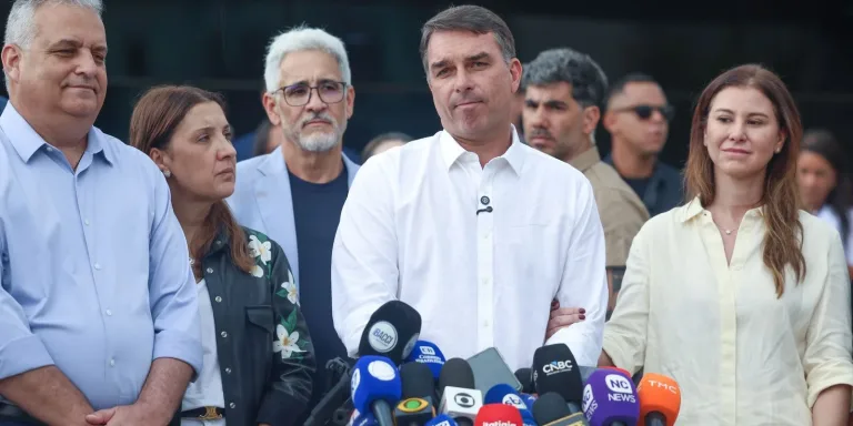 STF nega buscas em endereços de Flávio Bolsonaro: entenda o caso