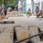 Requalificação da rua Ferreira Pena avança no Centro de Manaus
