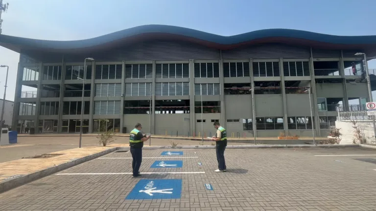 Zona Azul em Manaus: Ageman fiscaliza sinalização no Centro