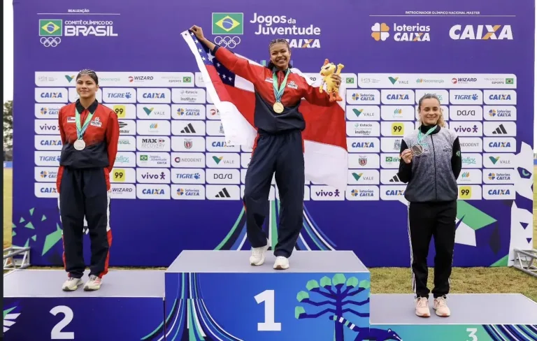 Sarah Letícia leva ouro no salto em altura nos Jogos da Juventude