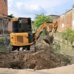 Dragagem de igarapé no Cidade de Deus previne alagamentos