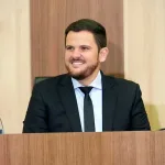 Renato Junior prestigia posse de novos desembargadores do TJ-AM