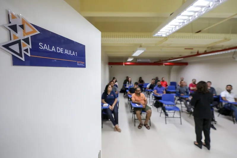 Detran-AM abre 1.180 vagas em cursos gratuitos de trânsito