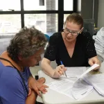 Suhab paga Bolsa Transitória a 130 famílias da Sharp e Manaus 2000