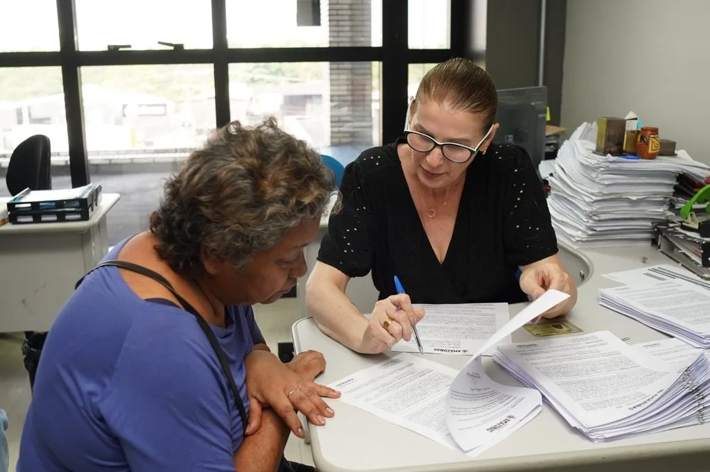 Suhab paga Bolsa Transitória a 130 famílias da Sharp e Manaus 2000