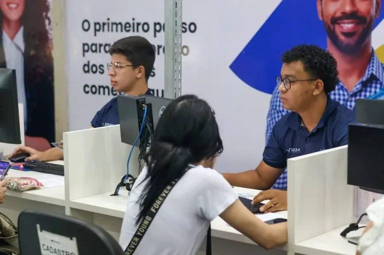 Sine Amazonas oferece 422 vagas de emprego nesta quinta-feira