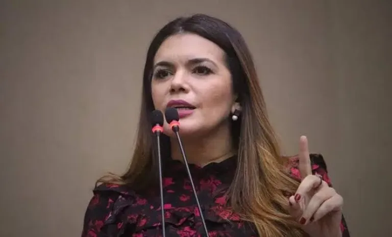 Alessandra Campelo diz que pedirá proteção após episódio em debate