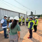 Complexo Habitacional Cachoeira Grande: famílias visitam obras