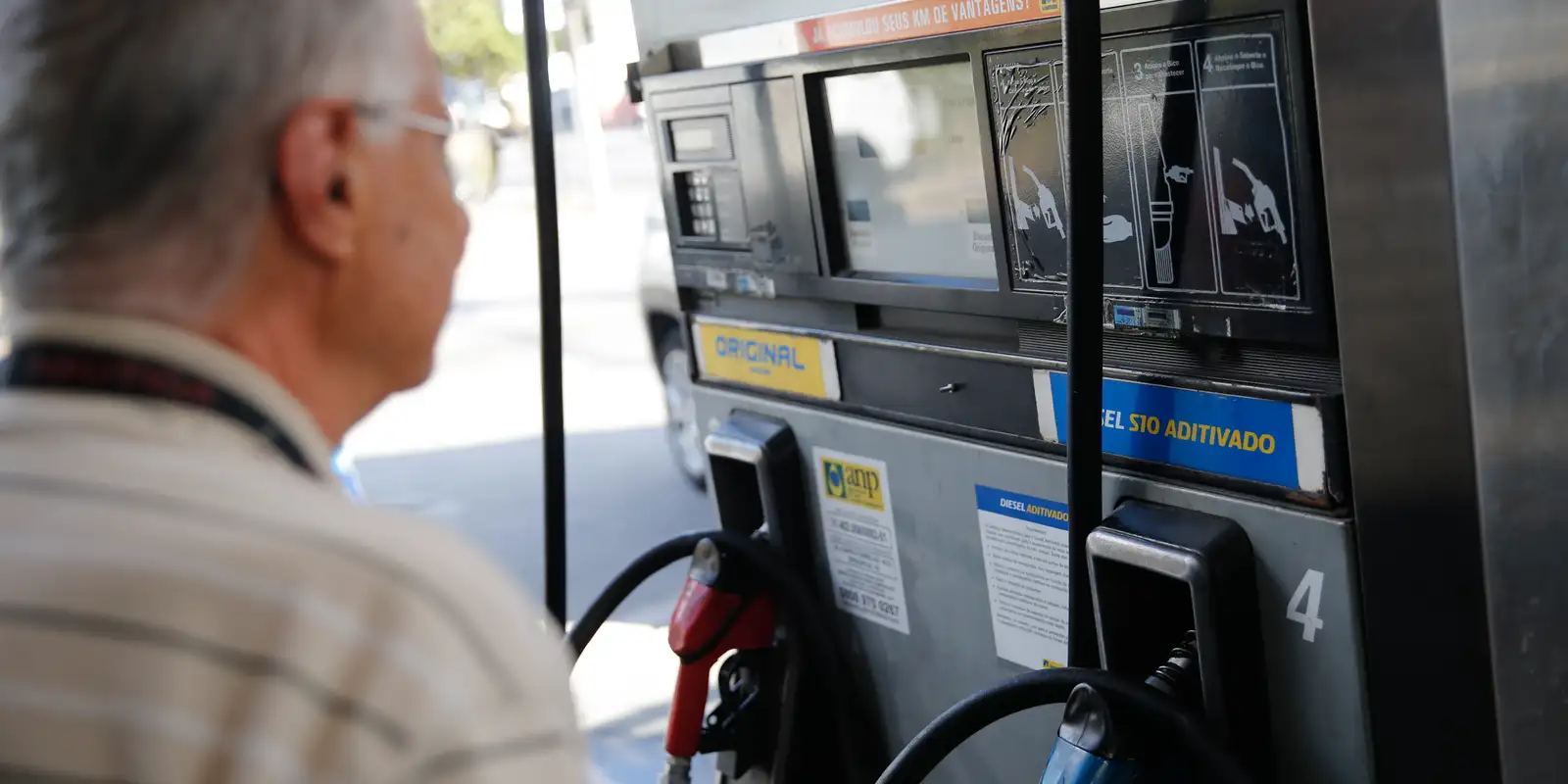 Governo prorroga subvenção de R$ 2,12 ao diesel por 30 dias