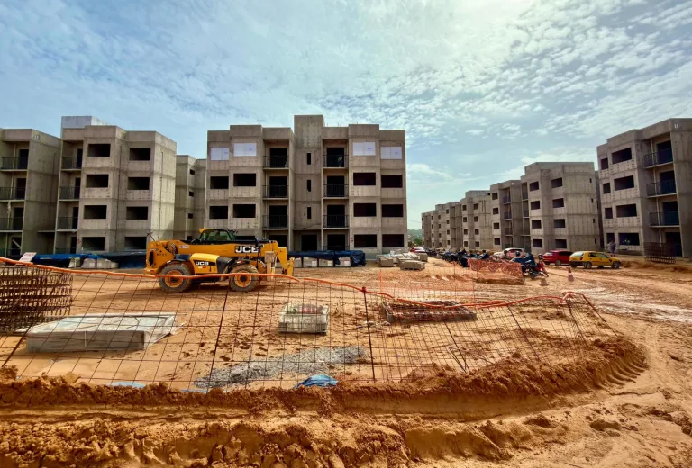 Manaus licencia 1,1 milhão de m² em obras e cresce 72% em 2026