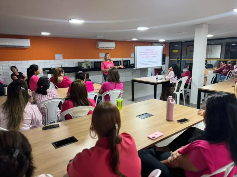 Outubro Rosa: palestra no Implurb reforça prevenção do câncer