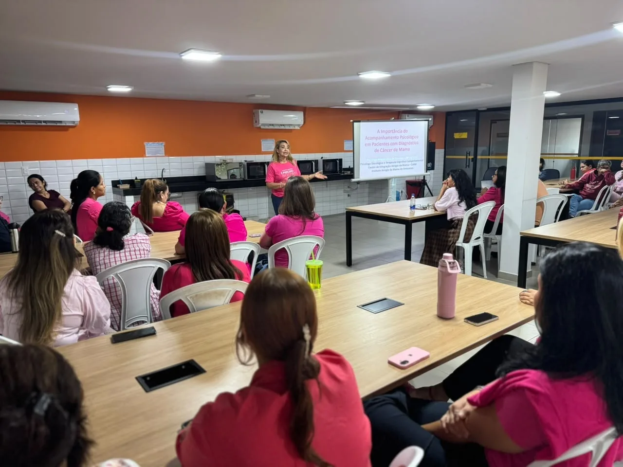 Outubro Rosa: palestra no Implurb reforça prevenção do câncer