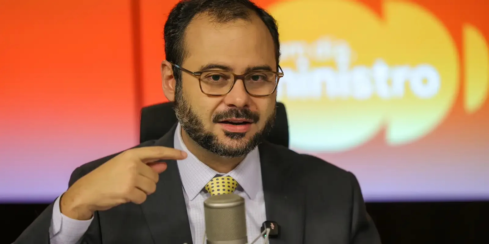 Perdão de dívidas de MEIs é medida necessária, diz ministro