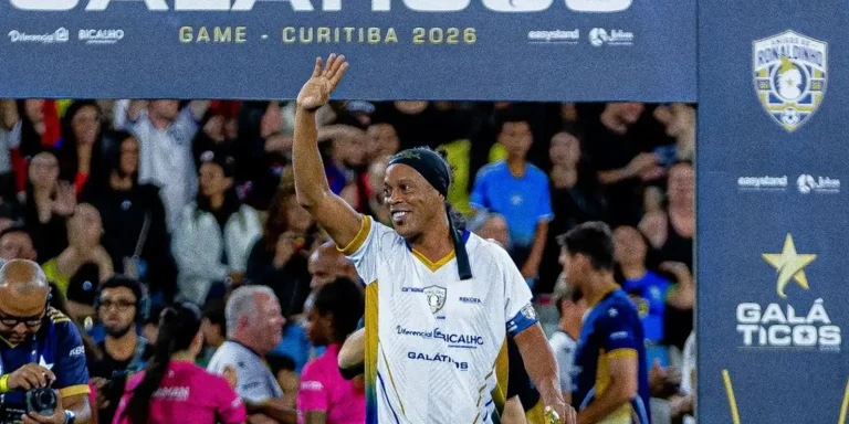 Ronaldinho Gaúcho volta aos gramados pelo Ravenna em novembro