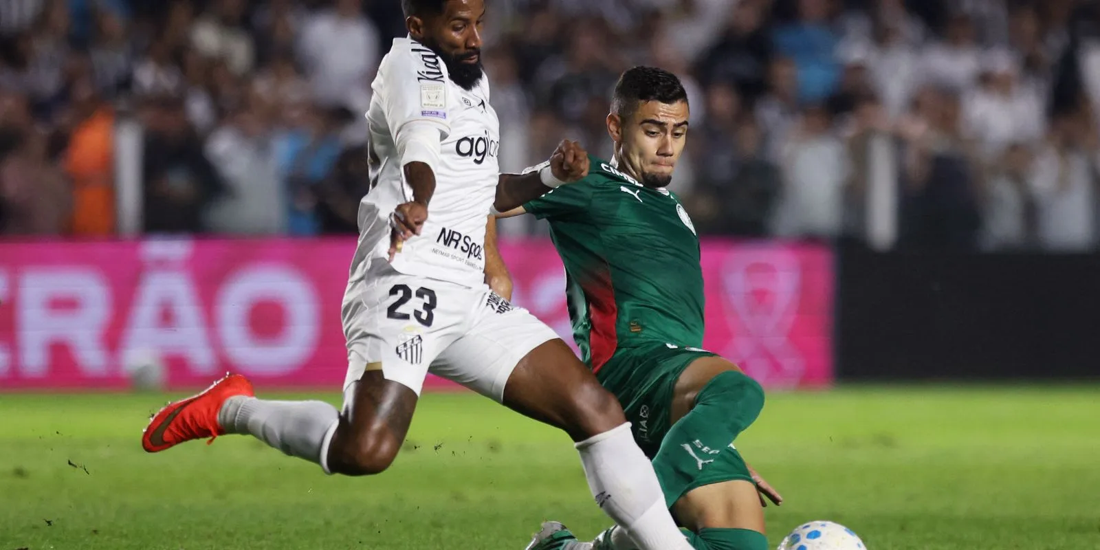 Santos e Palmeiras empatam sem gols na Vila Belmiro